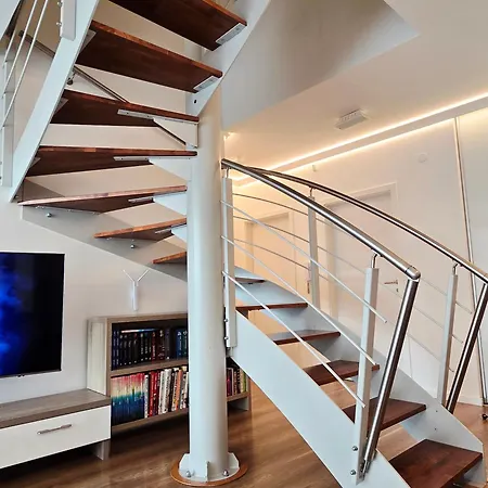 Monte Amnis Apartment *